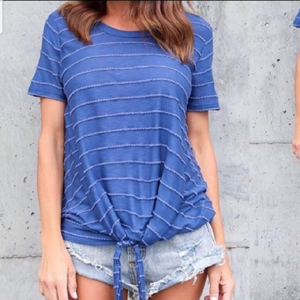 Textured Tie-front Top